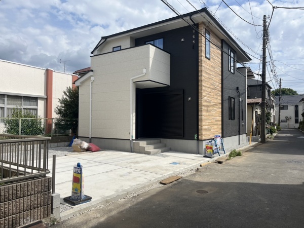 <b>柏市西原11期<br>新築戸建<br>価格変更<font color=red>3,998</font>万円</b>