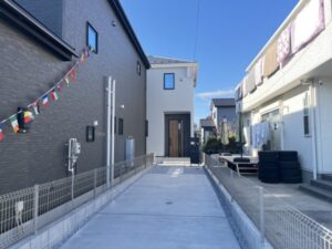<b>野田市七光台<br>新築戸建<br>2,480万円</b>