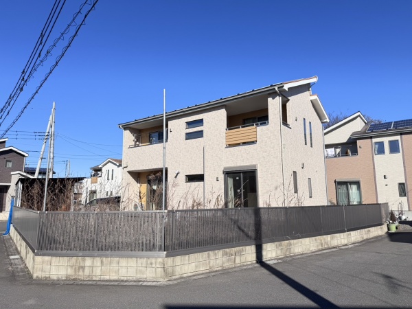 <b>取手市寺田<br>中古戸建<br>2,880万円</b>