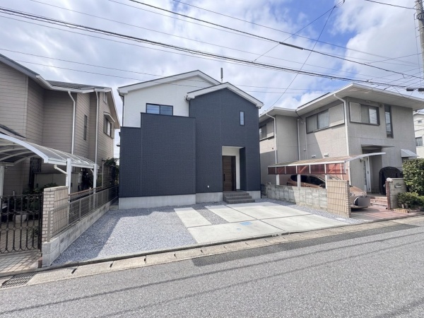 <b>柏市柏の葉<br>中古戸建<br>6,380万円</b>